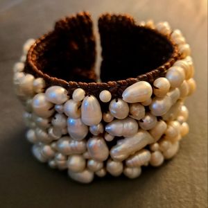 Pearl detail bracelet